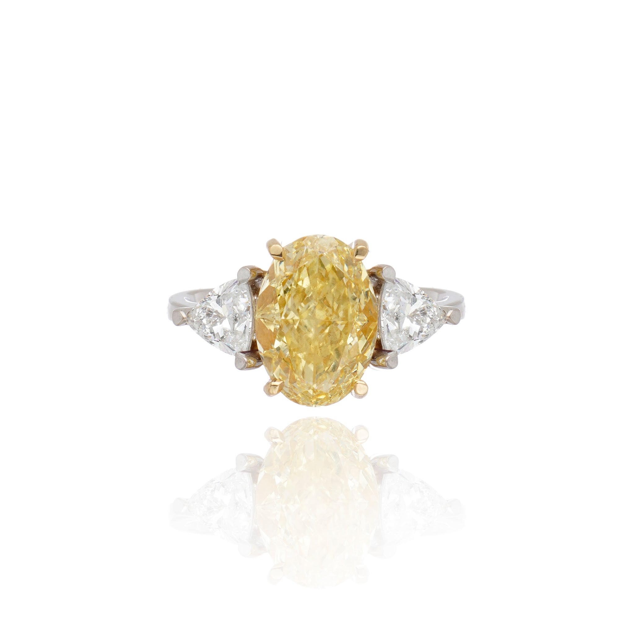 Anel Oval Vivid Yelow
