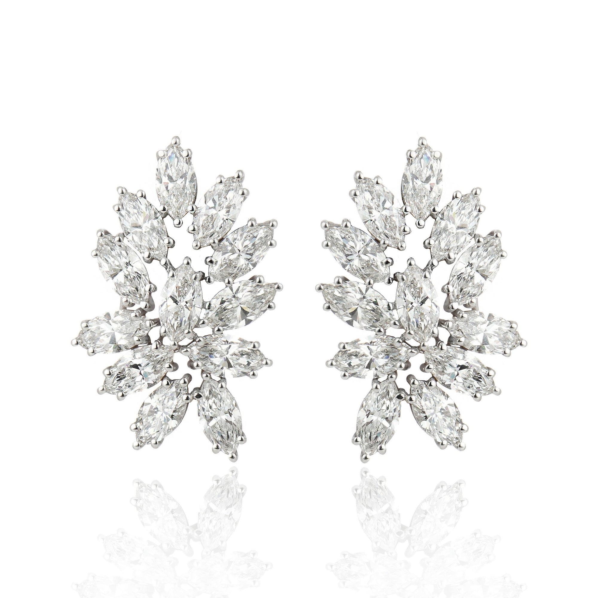 Brinco HW FLOR \ 24 pedras — 7.42 ct